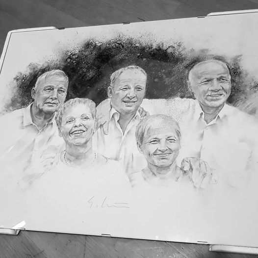 Skupinski portret bratov in sestra