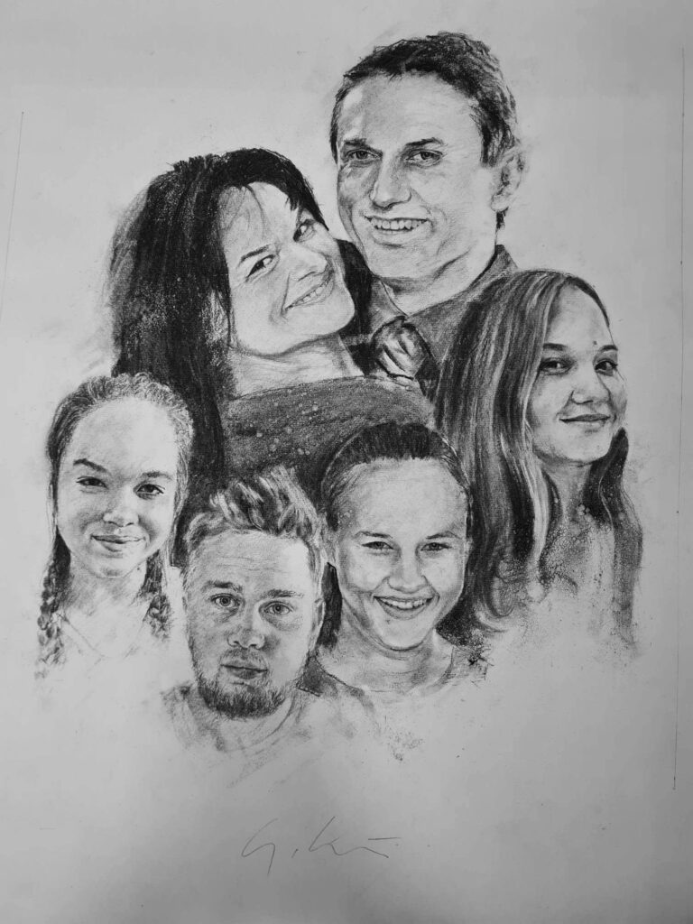 PORTRET DRUŽINE S STARŠEMA IN ŠTIRIMI OTROKI